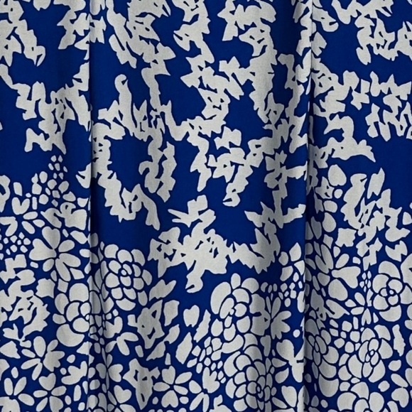 Morgan McFeeters blue/white dress, Sz. 4, v-neck, gathered waist, date night - Picture 2 of 5